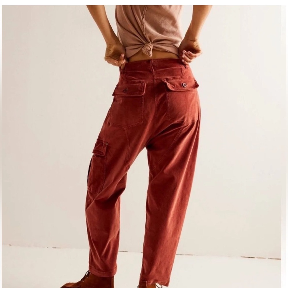 Free People Bay To Breakers Soft Corduroy Barrel Pants in Roasted Russet Size S - Picture 3 of 16